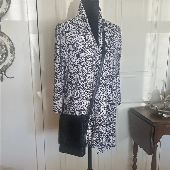 Women’s Black leather Crossbody purse. Luxe, leather, soft and supple,New - Picture 2 of 6